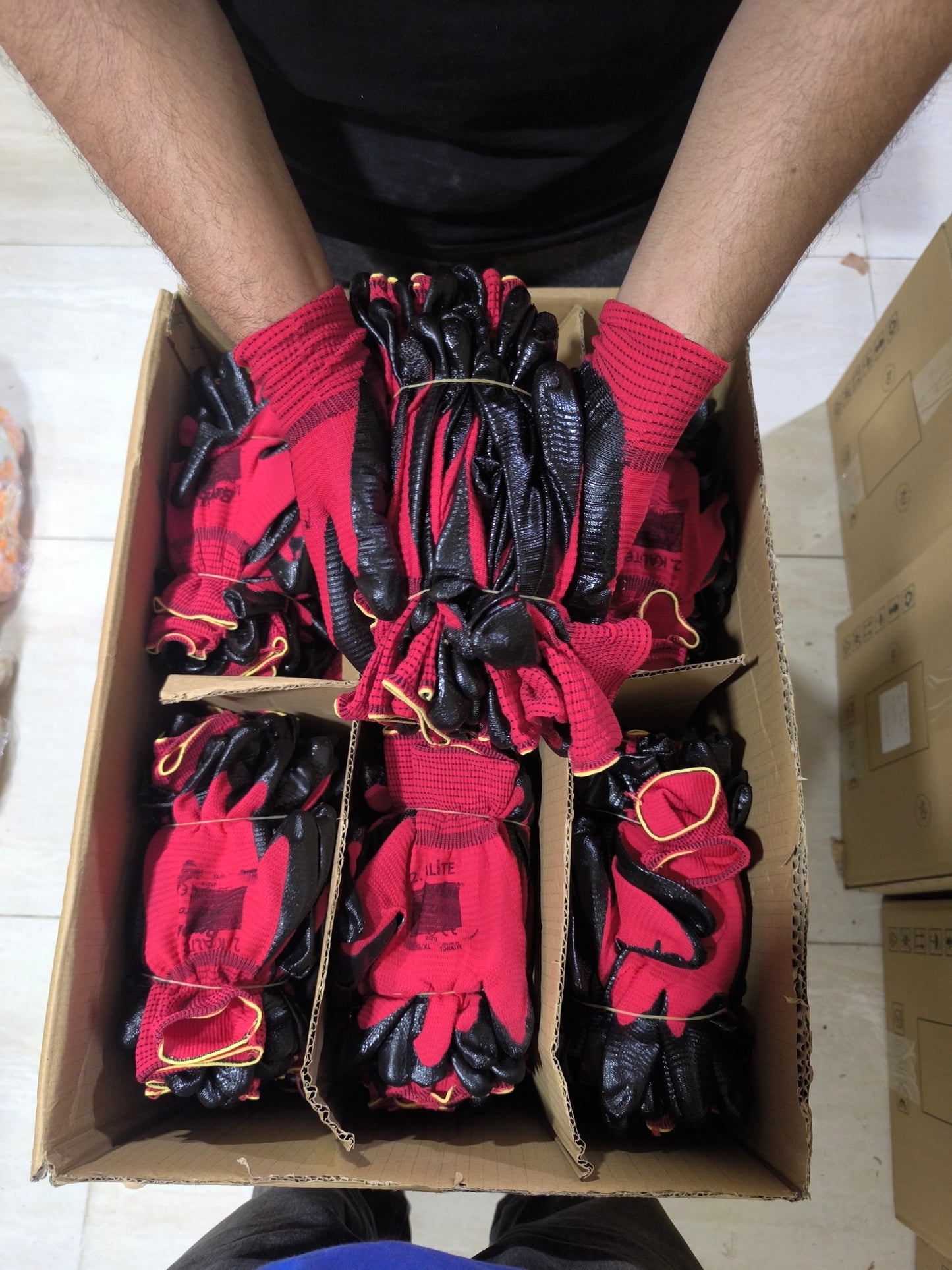 PN3 Zebra Polyester Örme Nitril Eldiven Kırmızı-Siyah (2. Kalite) 288 Adet (1 Koli)